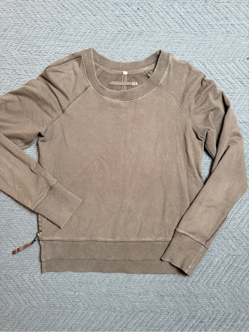 Lululemon Scuba Women’s Size 4 Gray Crewneck Raglan Sweatshirt Zips Terry